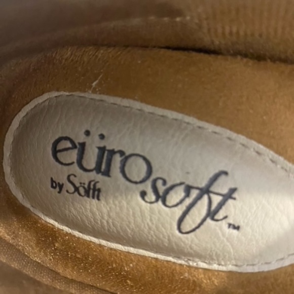 Tan Flats Size 6.5 - Picture 8 of 12